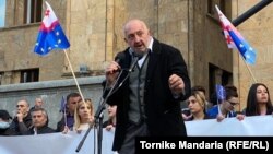 გიორგი მარგველაშვილი, საქართველოს ყოფილი პრეზიდენტი. აქცია რუსთაველის გამზირზე სლოგანით "ერთად ევროპაში". 9 აპრილი, 2023 წელი