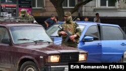 Ҷангҷӯёни ширкати хусусии "Вагнер" дар Ростови лаби Дон, шаҳри ҷанубии Русия, ҷойгир шудаанд