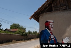 Графит на Доналд Трамп во Старо Железаре, 2024 година