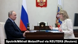 Владимир Путин и Мария Львова-Белова подозреваются в совершении военного преступления – депортации украинских детей в Россию