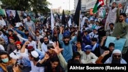 People rallied in Karachi on March 28 in support of protests in Bannu district of Khyber Pakhtunkhwa Province over the deaths of four teenage boys. 