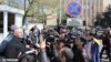 Представитель стороны ответчика, депутат-республиканец Акоп Акопян беседует с журналистами после оглашения решения Конституционного суда, Ереван, 2 апреля 2014 г.