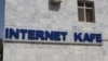 Aşgabatda häkimiýetler ilat arasynda gürrüňdeşlik geçip, Internetde ýurdy “garalamazlygy” ündeýär