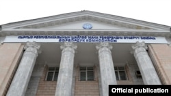 Kyrgyzstan's Central Election Commission will announce a final list of presidential candidates later this month. (file photo)