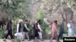 شماری از زندانیان گروه طالبان که از سوی حکومت رها شده اند.