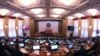 Депутаты сократили свои расходы, но незначительно