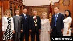 Семья экс-президента Кыргызстана Курманбека Бакиева.