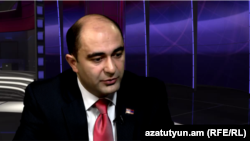 Էդմոն Մարուքյանը «Ազատության» տաղավարում, արխիվ