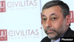 Armenia - Opposition leader Aleksandr Arzumanian speaks at the Civilitas Foundation in Yerevan, 26Jan2012.