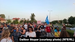 Protest pred Okružnim zatvorom u Novom Sadu, Srbija, 29. avgust 2025.