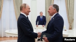 Владимир Путин и Стив Уиткофф на переговорах в Кремле