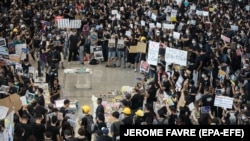 Miting la aeroportul din Hong Kong. 26 iulie 2019