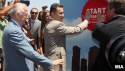 Nisja e punimeve për ndërtimin e rrokaqiejve në Shkup.