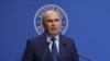 Premierul Ilie Bolojan propune o reducere a numărului de posturi din administrație care să ducă și plecarea efectivă a unor actuali angajați, nu doar la reducerea posturilor neocupate. 