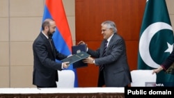 Ararat Mirzoyan və Məhəmməd İshaq Dar