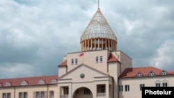 Լեռնային Ղարաբաղի Ազգային ժողովի շենքը Ստեփանակերտում: