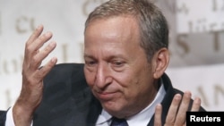 Profesorul Lawrence Summers la o reuniune la New York în 2012