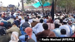 پرلتوال غوښتنه کوي چې په سيمه کې دې امنيت پرځای شي او له ښه او بدو وسله والو څخه دې علاقه پاکه کړل شي،